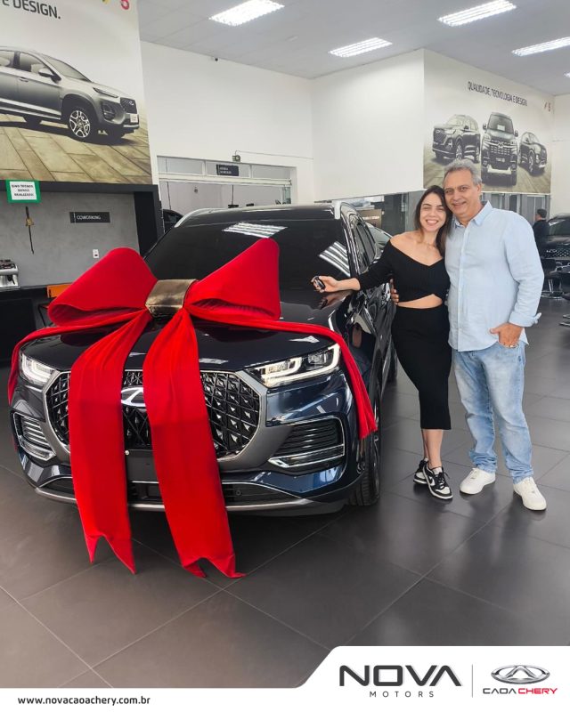 Dr. Falcão e sua filha Luiza recebendo o seu veículo na loja de Taubaté. 🚗 🔑 👏
A equipe da Nova Caoa Chery agradece pela preferência e confiança em nossa loja. Muito obrigado! #novacaoachery